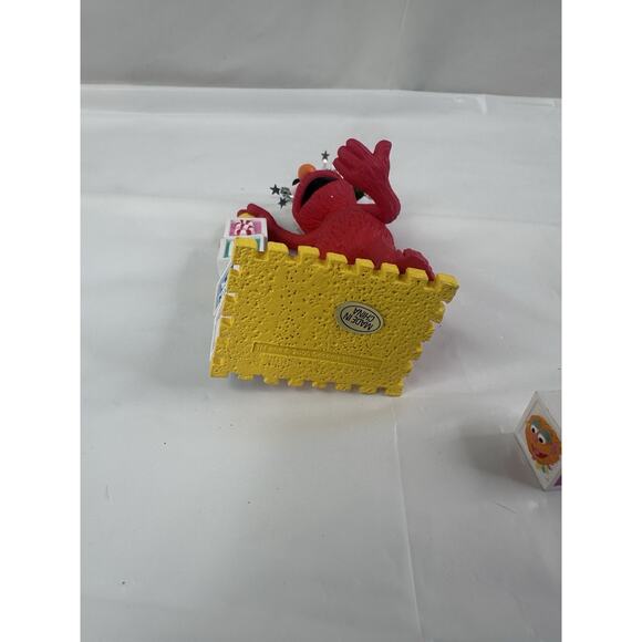 Carlton Cards Heirloom Sesame Street Elmo Holiday Fun Christmas Ornament - Picture 5 of 7